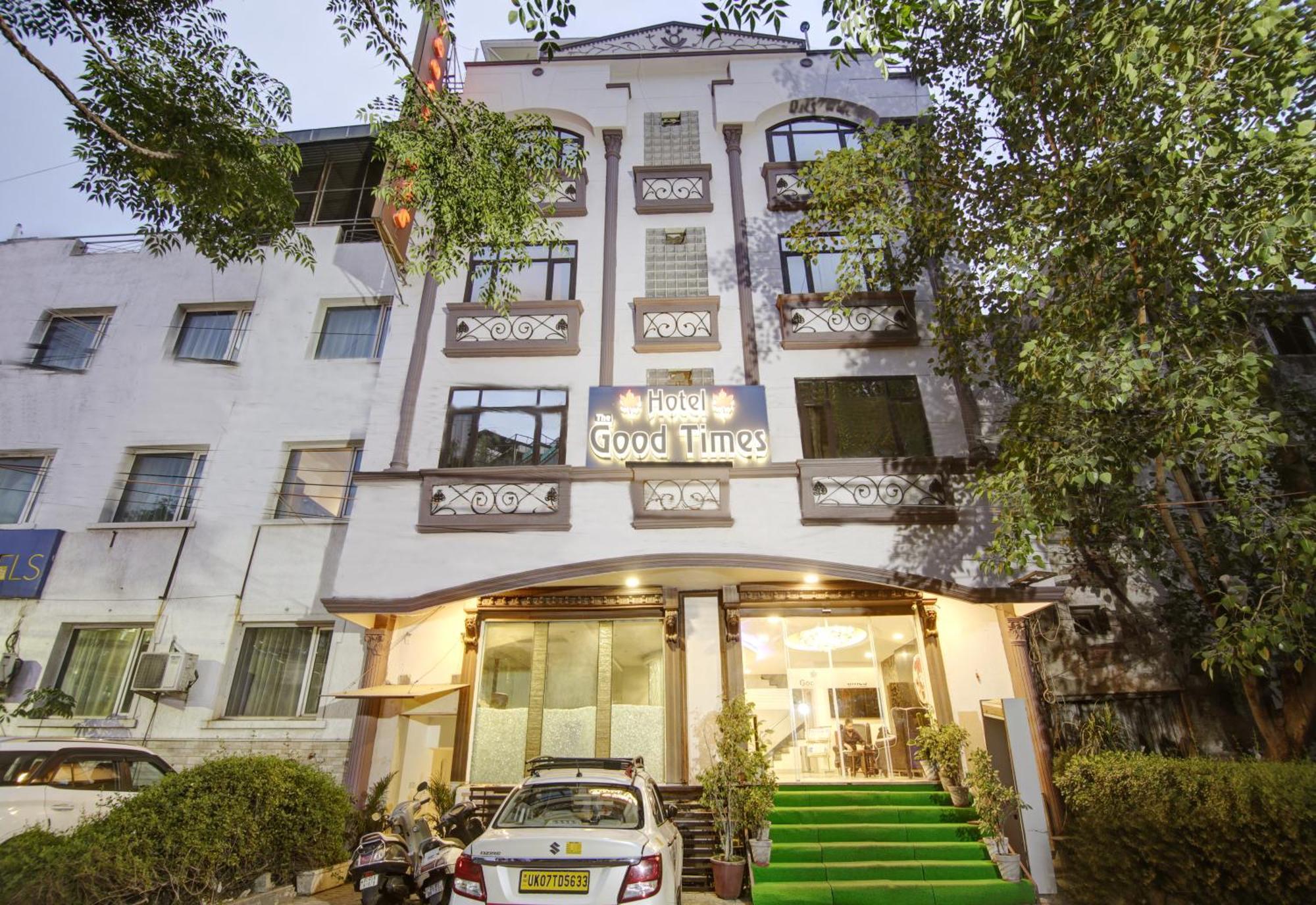 Hotel Good Times Near Ganga Ram Hospital And Karol Bagh Metro Delhi  Exteriör bild