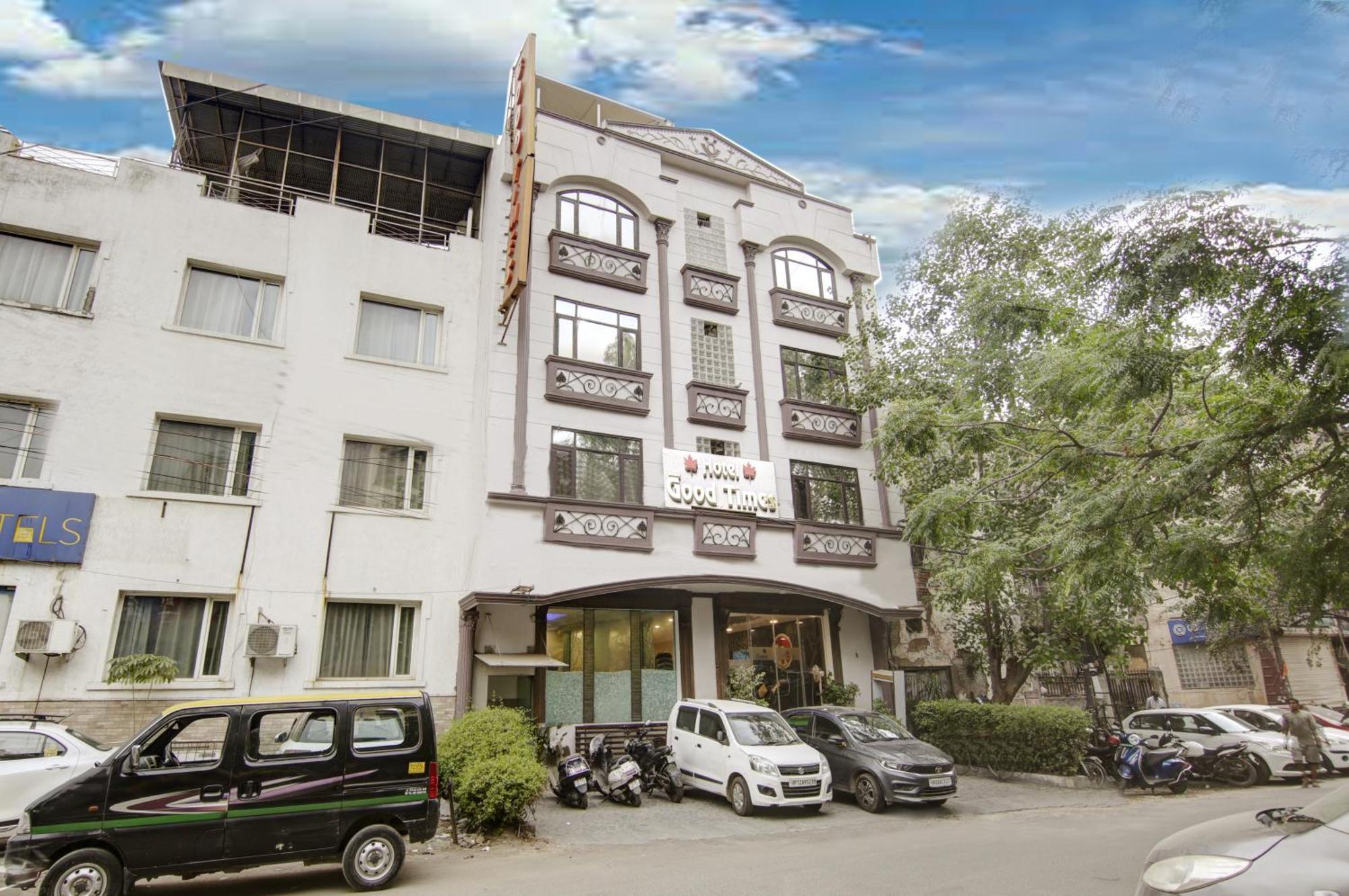 Hotel Good Times Near Ganga Ram Hospital And Karol Bagh Metro Delhi  Exteriör bild