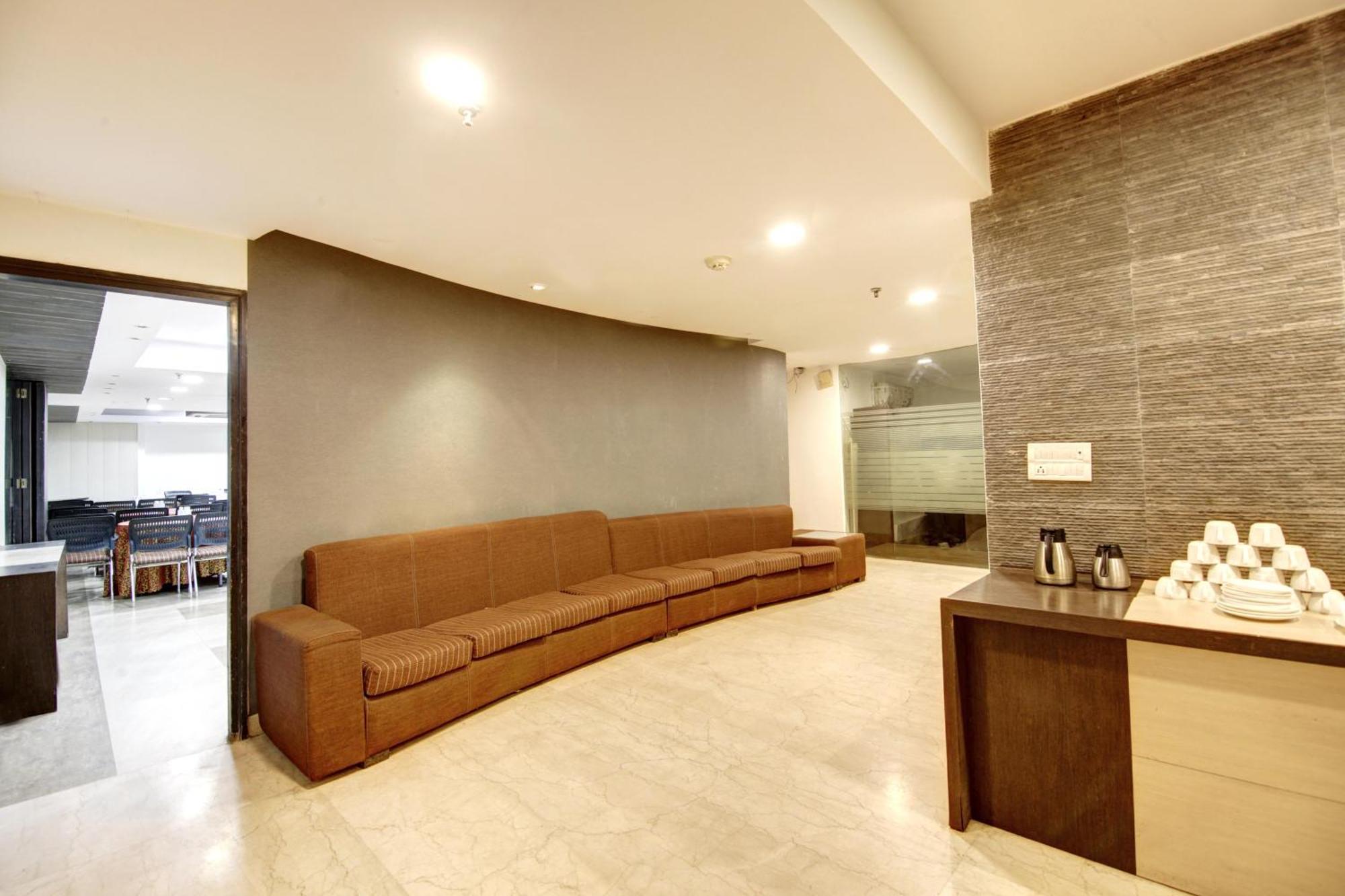 Hotel Good Times Near Ganga Ram Hospital And Karol Bagh Metro Delhi  Exteriör bild